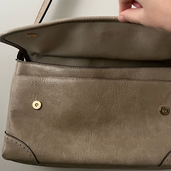 Beige Rectangle Shoulder Bag - Picture 4 of 5